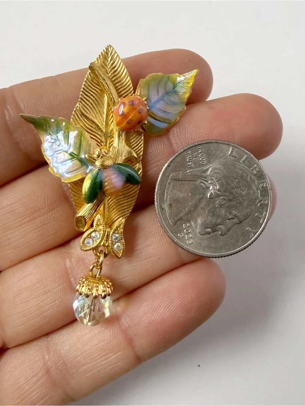 Vintage Kirks Folly Enamel Ladybug Insect on Leaf Dangle Goldtone Brooch Pin - Picture 2 of 4
